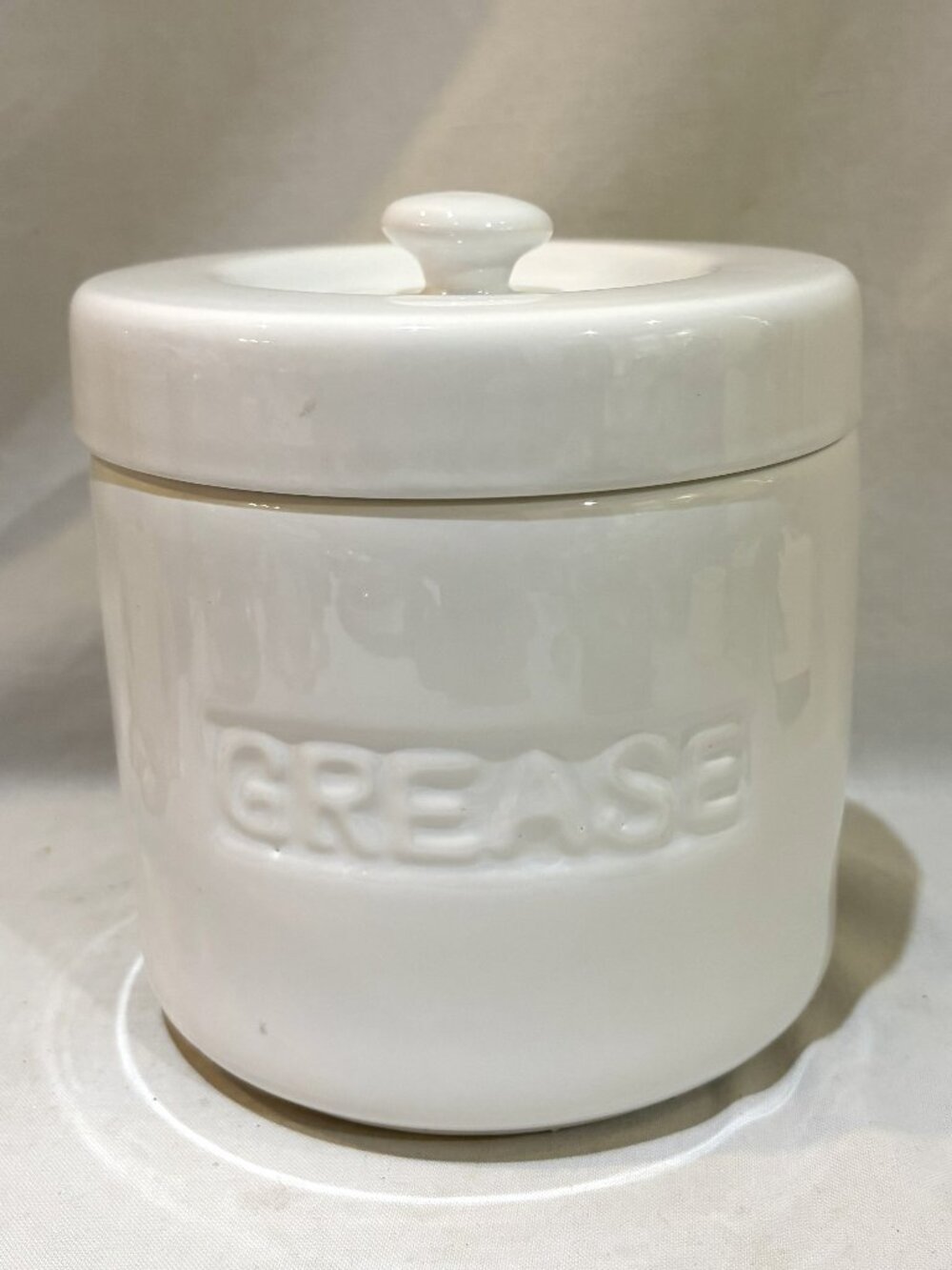 Fox Run White Porcelain Grease Container with Strainer and Lid